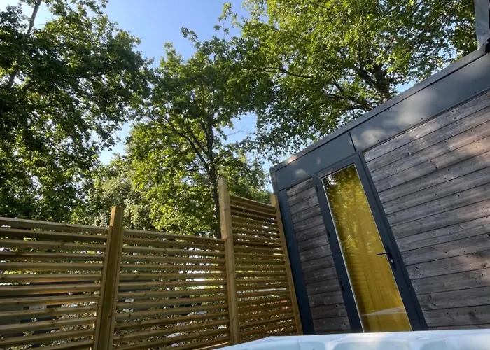 Kemping Chant Des Oiseaux *** Royan